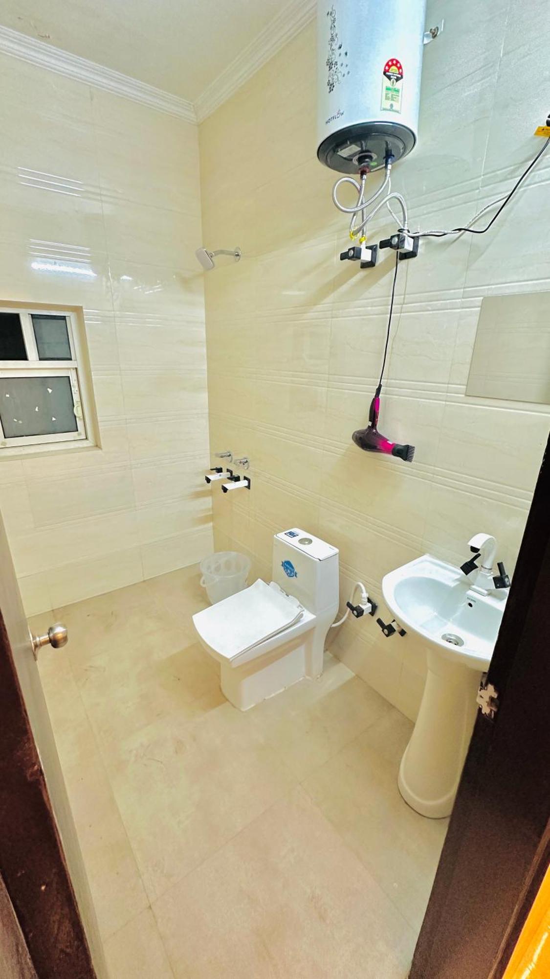 Hotel Relax In - Noida Sector 18 Экстерьер фото